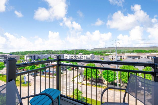 782 Riverfront Parkway 416, Chattanooga, TN 37402