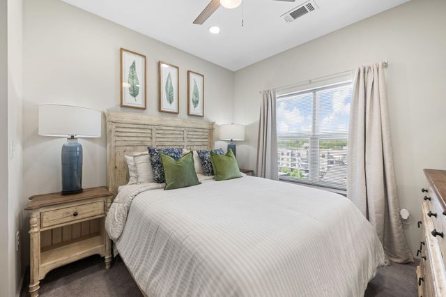 782 Riverfront Parkway 416, Chattanooga, TN 37402