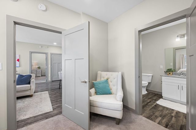 782 Riverfront Parkway 416, Chattanooga, TN 37402