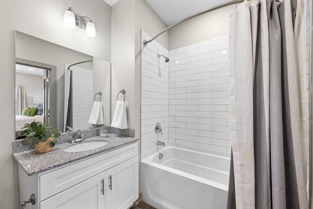 782 Riverfront Parkway 416, Chattanooga, TN 37402