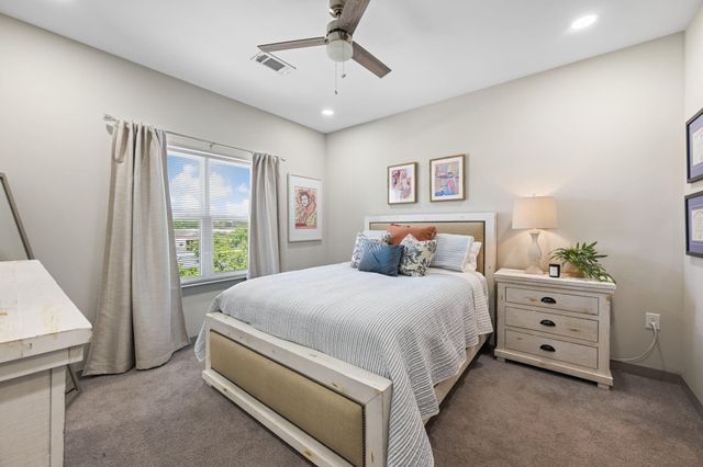 782 Riverfront Parkway 416, Chattanooga, TN 37402