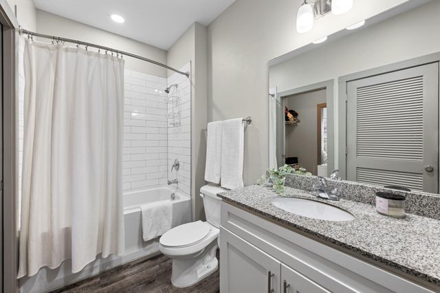 782 Riverfront Parkway 416, Chattanooga, TN 37402