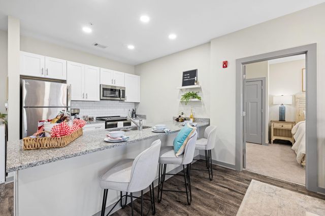 782 Riverfront Parkway 416, Chattanooga, TN 37402