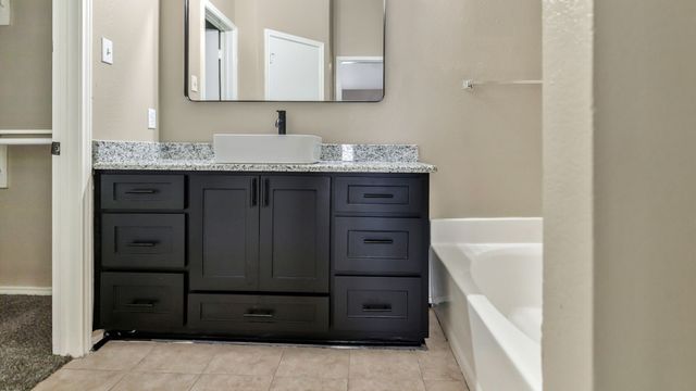 527 Alameda Avenue, Duncanville, TX 75137