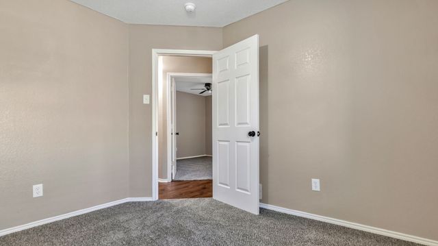 527 Alameda Avenue, Duncanville, TX 75137