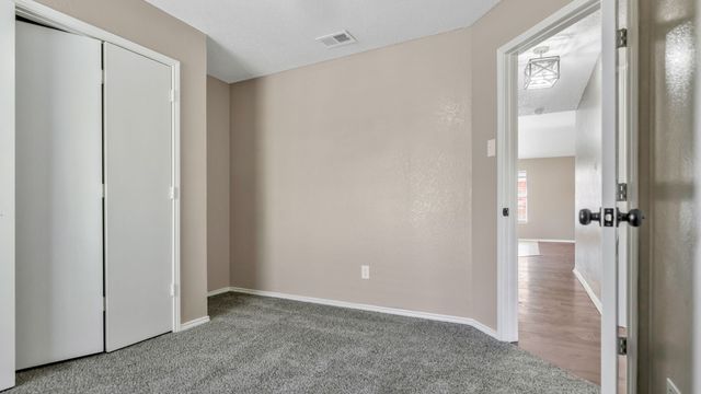 527 Alameda Avenue, Duncanville, TX 75137