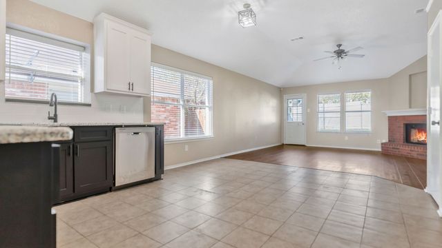 527 Alameda Avenue, Duncanville, TX 75137