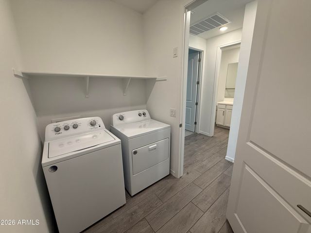 4248 W Brenley Drive, San Tan Valley, AZ 85144