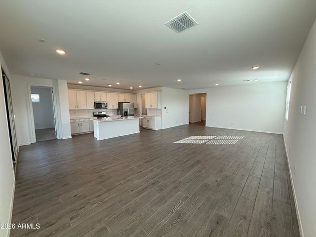 4248 W Brenley Drive, San Tan Valley, AZ 85144