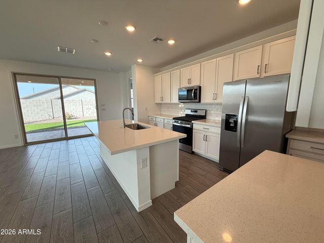 4248 W Brenley Drive, San Tan Valley, AZ 85144