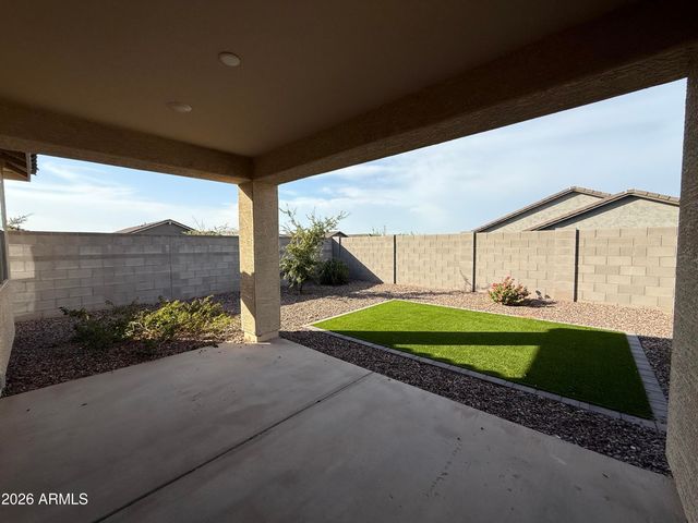 4248 W Brenley Drive, San Tan Valley, AZ 85144