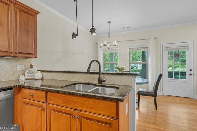 405 Royal Crescent Lane E, Canton, GA 30115