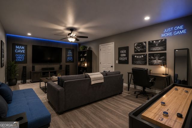405 Royal Crescent Lane E, Canton, GA 30115