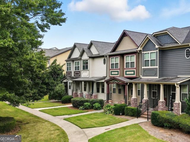 405 Royal Crescent Lane E, Canton, GA 30115