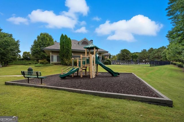 405 Royal Crescent Lane E, Canton, GA 30115