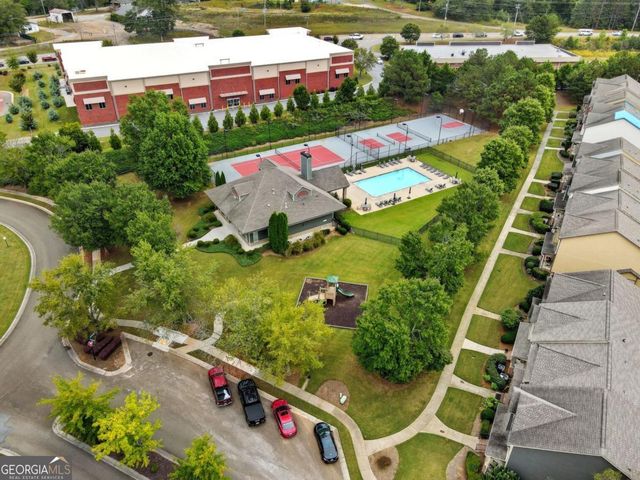 405 Royal Crescent Lane E, Canton, GA 30115