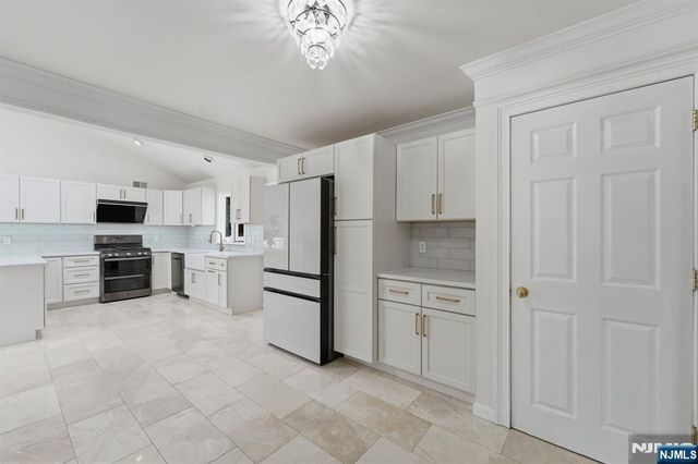 92 Blanch Avenue, Closter, NJ 07624