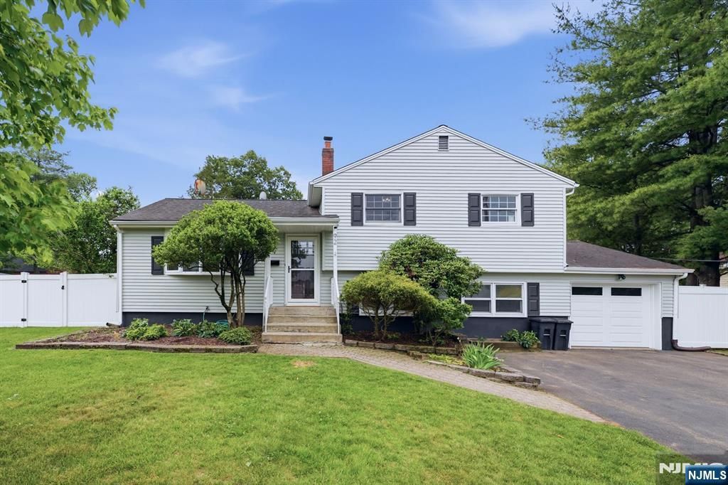 92 Blanch Avenue, Closter, NJ 07624