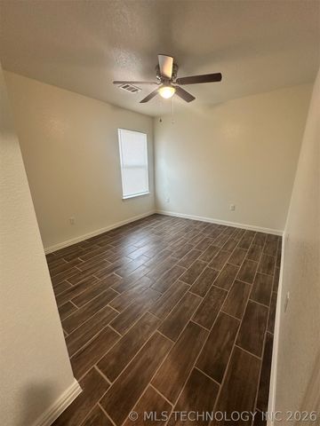 221 E Elm Street, Durant, OK 74701