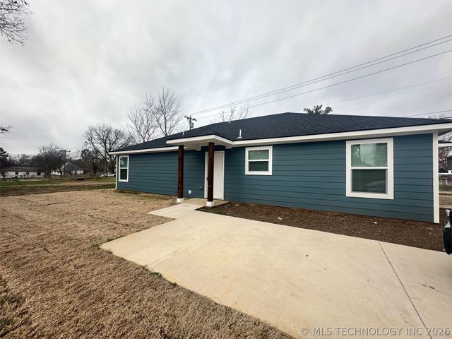 221 E Elm Street, Durant, OK 74701