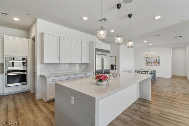 477 Highview Ridge Avenue, Las Vegas, NV 89138