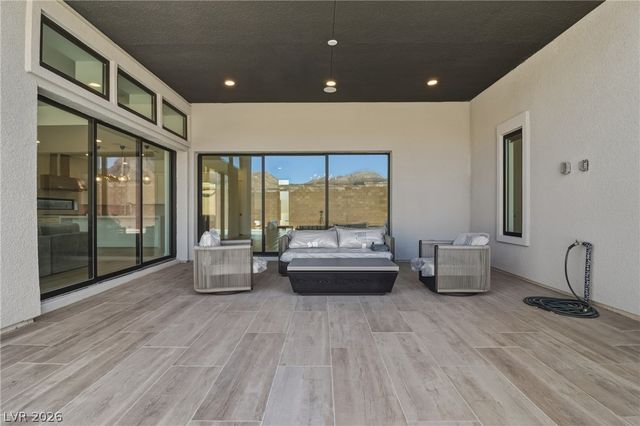 477 Highview Ridge Avenue, Las Vegas, NV 89138
