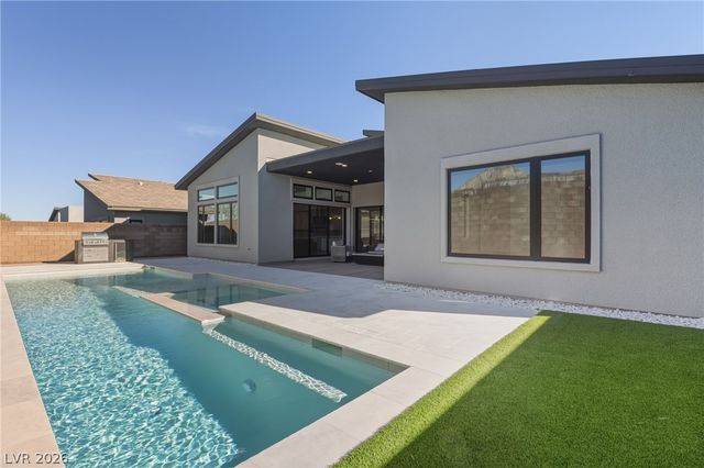 477 Highview Ridge Avenue, Las Vegas, NV 89138