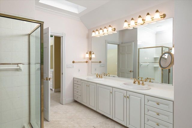 W5419 Pine Bluff ROAD, La Crosse, WI 54601