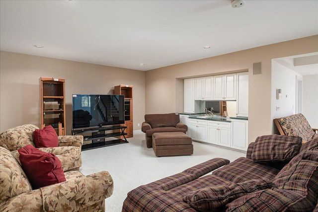 W5419 Pine Bluff ROAD, La Crosse, WI 54601