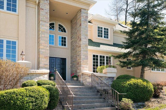 W5419 Pine Bluff ROAD, La Crosse, WI 54601