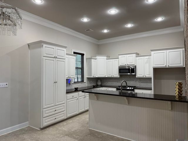 1322 Meadow Grove Ave, Zachary, LA 70791