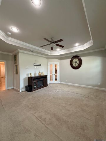 1322 Meadow Grove Ave, Zachary, LA 70791