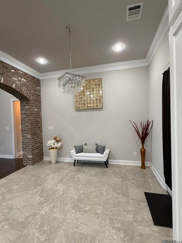 1322 Meadow Grove Ave, Zachary, LA 70791