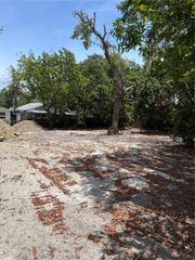 301 NE 58th St, Miami, FL 33137