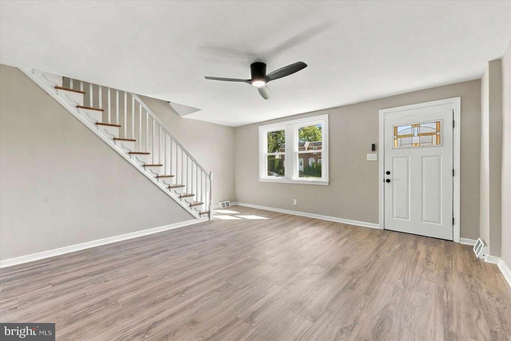 3819 BRUNSWICK AVE, DREXEL HILL, PA 19026 — photo 4