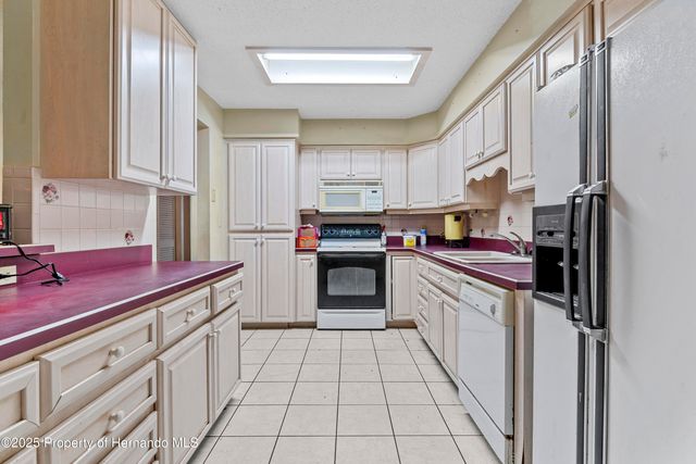 1236 NE 3rd Street, Crystal River, FL 34429
