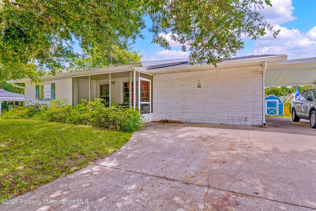 1236 NE 3rd Street, Crystal River, FL 34429