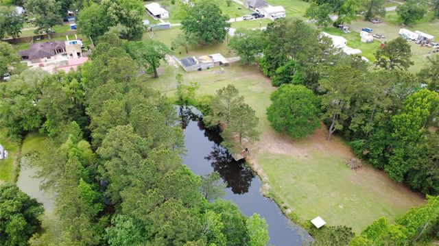 69 W Old Field Drive, Huffman, TX 77336