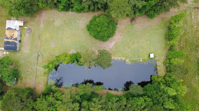 69 W Old Field Drive, Huffman, TX 77336