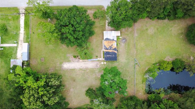 69 W Old Field Drive, Huffman, TX 77336