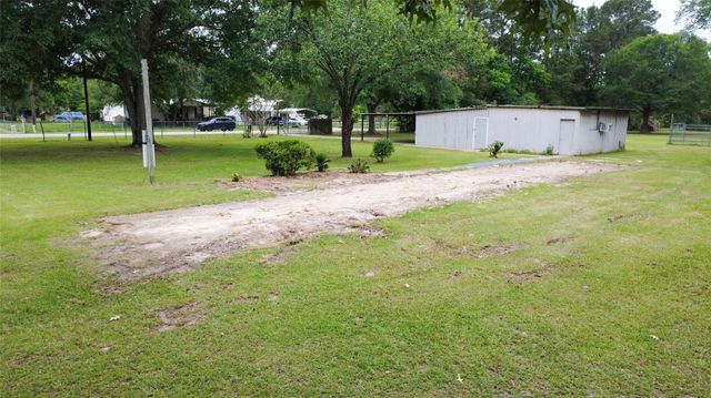 69 W Old Field Drive, Huffman, TX 77336