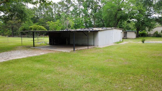 69 W Old Field Drive, Huffman, TX 77336
