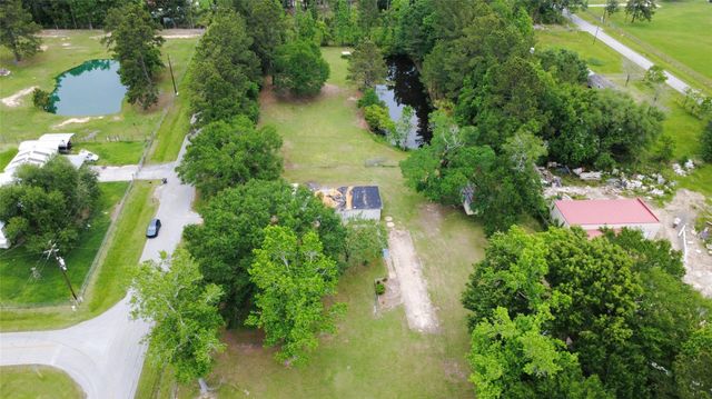 69 W Old Field Drive, Huffman, TX 77336