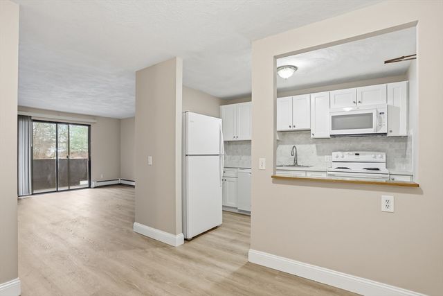 11 Davis b8, Acton, MA 01720