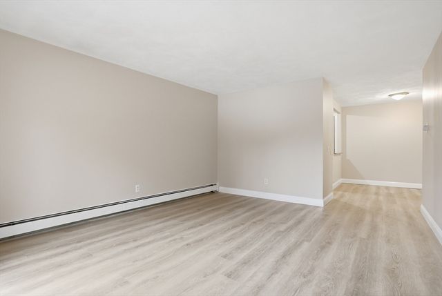 11 Davis b8, Acton, MA 01720