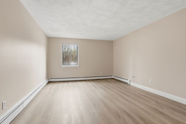 11 Davis b8, Acton, MA 01720