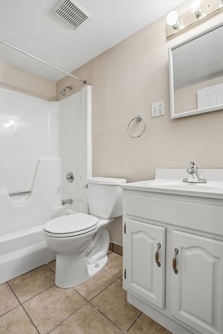 11 Davis b8, Acton, MA 01720