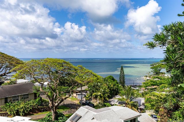 47-348 Mawaena Street, Kaneohe, HI 96744