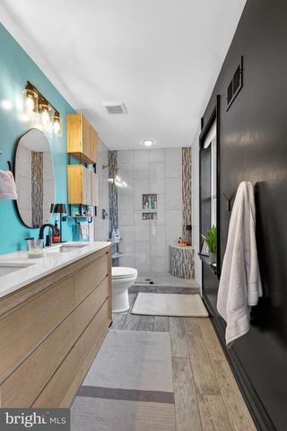 3200 FLEET ST, Baltimore, MD 21224