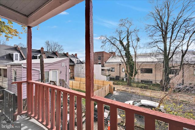 14 W JAMES ST, Lancaster, PA 17603